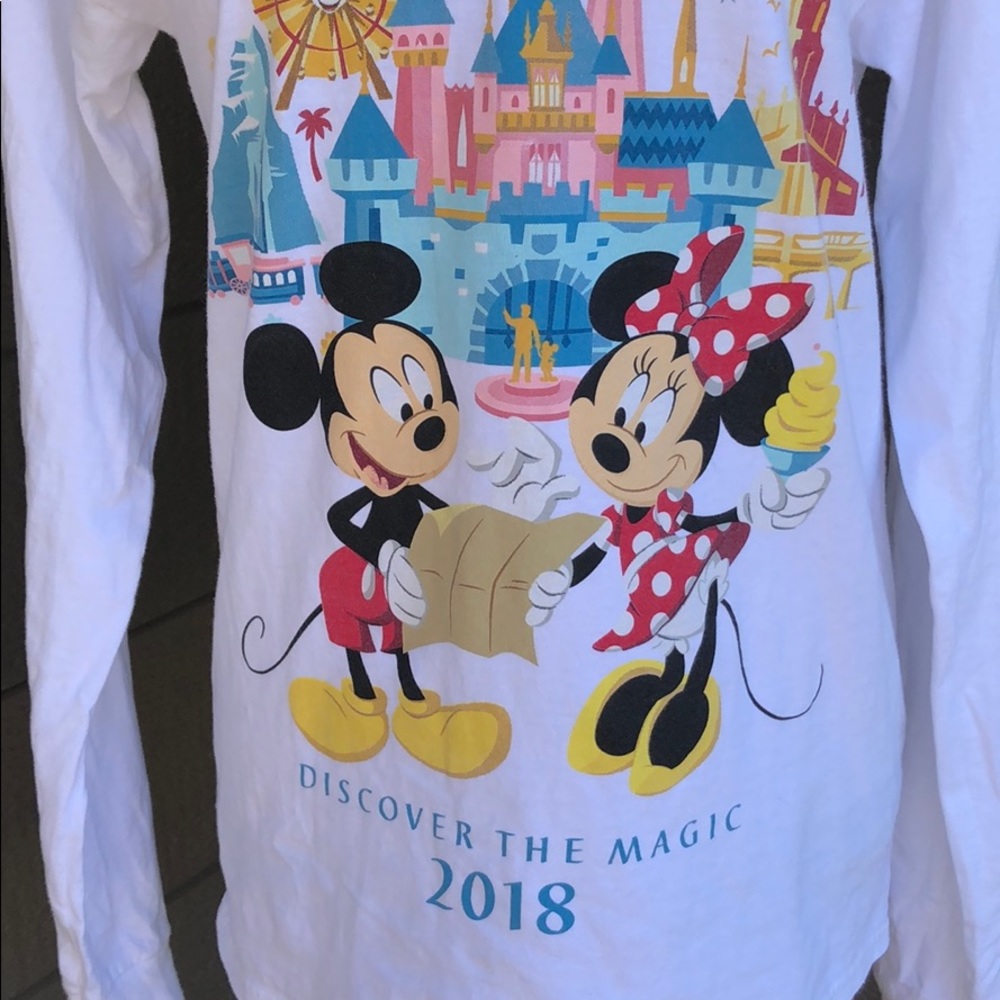 Official Disneyland 2018 Long Sleeve T-shirt